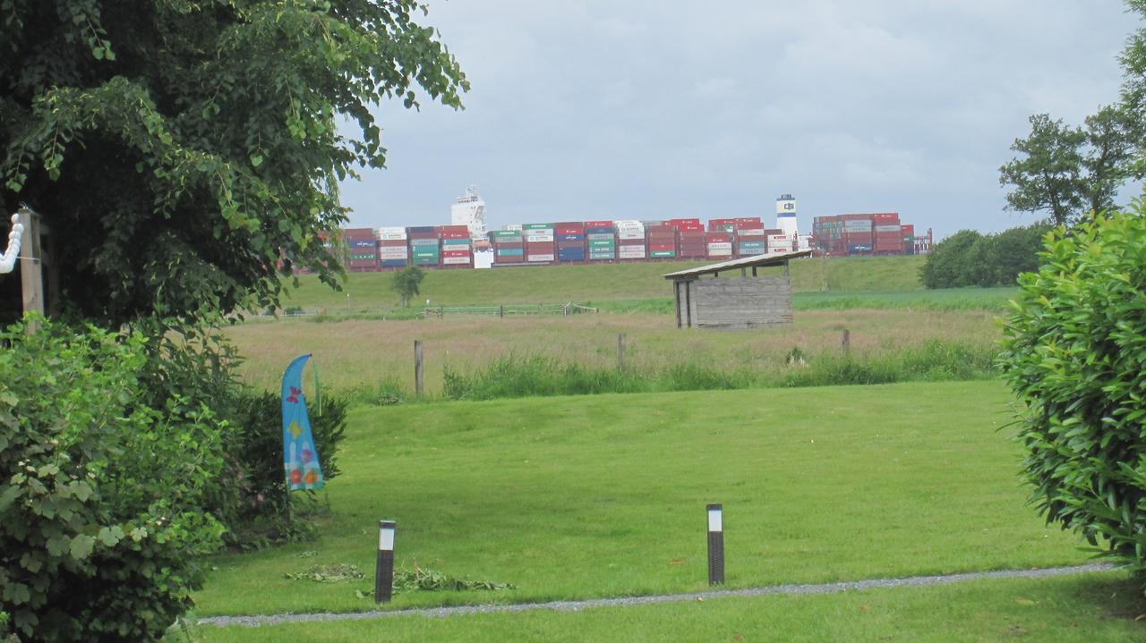 Gaestehaus Zur Linde Otterndorf Exterior foto